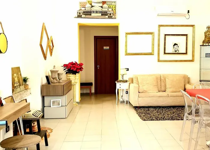 Napoli Citta Affittacamere E B&B Неаполь